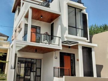Rumah SIH Lembang,Baru 2/1 LANTAI Mewah Harga Murah Vila Luas Minimalis di Bandung Barat Jual Dijual