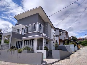 Rumah SIH Lembang,Baru 2/1 LANTAI Mewah Harga Murah Vila Luas Minimalis di Bandung Barat Jual Dijual