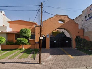 VENTA DE CASA EN CAMINO REAL DE CALACOAYA ATIZAPAN EDOMEX