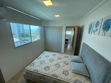 VENDO HERMOSO DEPARTAMENTO AL PIE DEL MAR