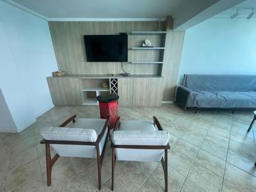VENDO HERMOSO DEPARTAMENTO AL PIE DEL MAR