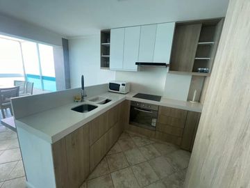 VENDO HERMOSO DEPARTAMENTO AL PIE DEL MAR
