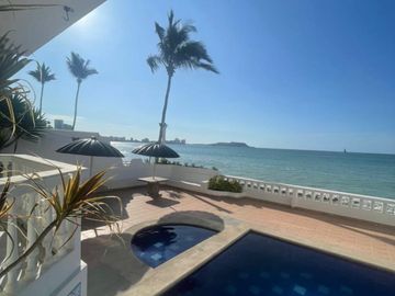VENDO HERMOSO DEPARTAMENTO AL PIE DEL MAR