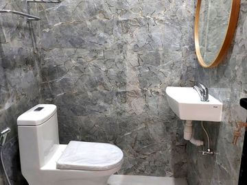Rumah Baru Desain Klasik dekat Jalan Kaliurang