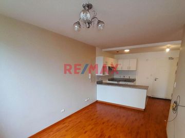 Depa En Primer Piso, En Lindo Condominio
