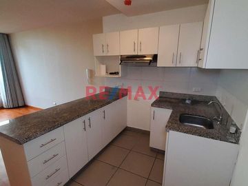 Depa En Primer Piso, En Lindo Condominio