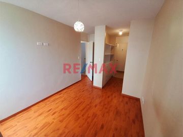Depa En Primer Piso, En Lindo Condominio