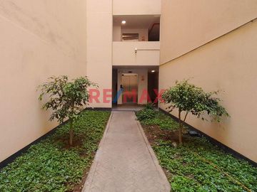 Depa En Primer Piso, En Lindo Condominio