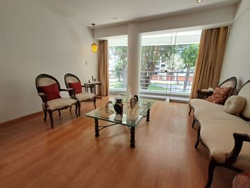 Venta de Departamento 3 Dormitorios, Cochera, Vista a Parque en Surco