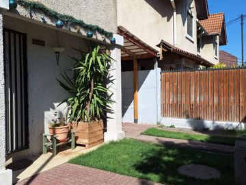 Casa 3 dormitorios 3 baños, Curriel Sur Cerrillos