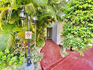 Exclusivo y amplio Penthouse a una cuadra del mar y de la 5ta. Ave