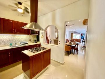 Exclusivo y amplio Penthouse a una cuadra del mar y de la 5ta. Ave