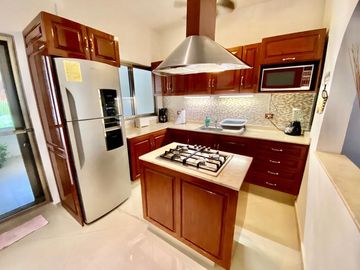 Exclusivo y amplio Penthouse a una cuadra del mar y de la 5ta. Ave