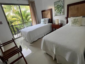 Exclusivo y amplio Penthouse a una cuadra del mar y de la 5ta. Ave
