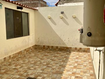EN VENTA CASA DE 4 RECAMARAS EN HACIENDA ECHEVESTE.