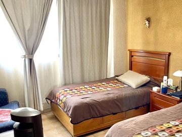 EN VENTA CASA DE 4 RECAMARAS EN HACIENDA ECHEVESTE.