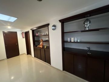 Casa de 240 m², ideal para negocio u hogar, 2 pisos en zona estratégica