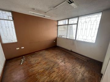 CASA DE VENTA INDEPENDIENTE EN SECTOR TOMAS DE BERLANGA