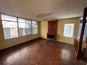 CASA DE VENTA INDEPENDIENTE EN SECTOR TOMAS DE BERLANGA