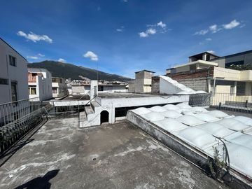 CASA DE VENTA INDEPENDIENTE EN SECTOR TOMAS DE BERLANGA