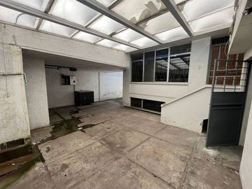 CASA DE VENTA INDEPENDIENTE EN SECTOR TOMAS DE BERLANGA
