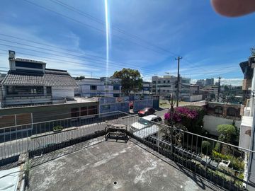 CASA DE VENTA INDEPENDIENTE EN SECTOR TOMAS DE BERLANGA