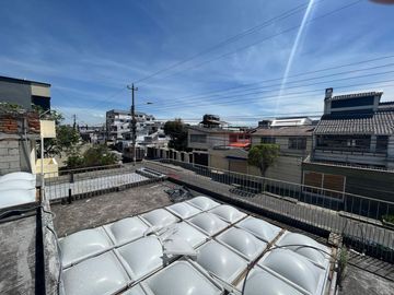 CASA DE VENTA INDEPENDIENTE EN SECTOR TOMAS DE BERLANGA