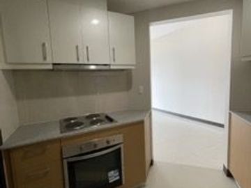 BEST PRICE!!! 3 Bedrooms Unit with Parking for Sale in Uptown Parksuites, BGC, Taguig City