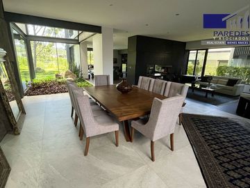 R304 Residencia en venta 4 recamaras con alberca clb de golf Tres Marias Morelia