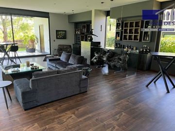 R304 Residencia en venta 4 recamaras con alberca clb de golf Tres Marias Morelia