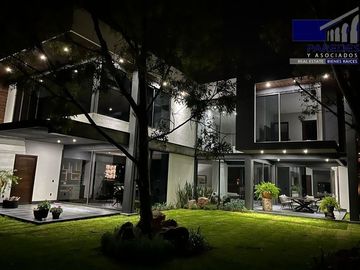 R304 Residencia en venta 4 recamaras con alberca clb de golf Tres Marias Morelia
