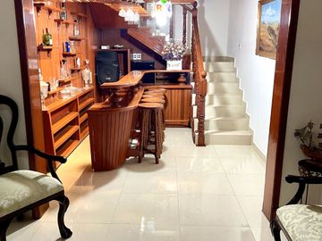 CASA EN VENTA EN HACIENDA ECHEVESTE, ZONA NORTE.