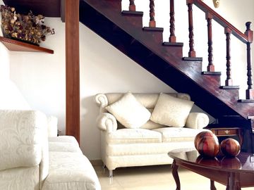 CASA EN VENTA EN HACIENDA ECHEVESTE, ZONA NORTE.