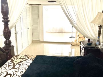 CASA EN VENTA EN HACIENDA ECHEVESTE, ZONA NORTE.