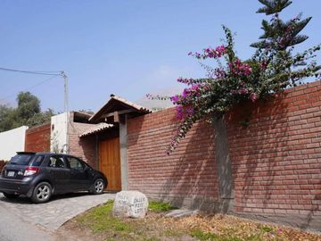SE VENDE HERMOSA CASA SEMIRÚSTICA