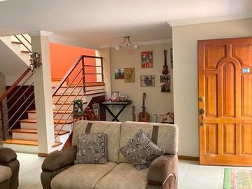 Linda villa en venta sector Racar Plaza $125.000dlrs.
