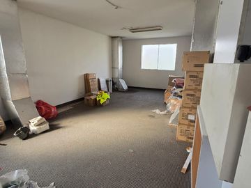 Edificio 3 Pisos 1,486 m² de Oficinas, 23 Estacionamientos en La Molina