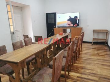 Casa En Venta A Pasos Del Centro Histórico: Ideal Para Empresas Y Oficinas