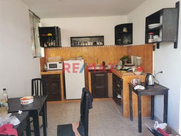 Casa En Venta A Pasos Del Centro Histórico: Ideal Para Empresas Y Oficinas