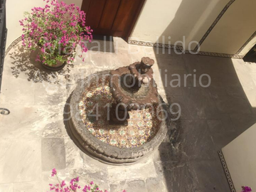 Venta casa frente a parque en Urb. La Fontana, La Molina (Limite con Camacho y Golf Los Inkas)