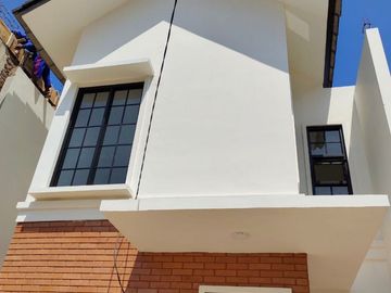 Rumah Heu Padasuka, Baru 2 LANTAI, Mewah Harga Murah, Dkt Cicaheum-Cicadas, Kota Bandung Jual Dijual