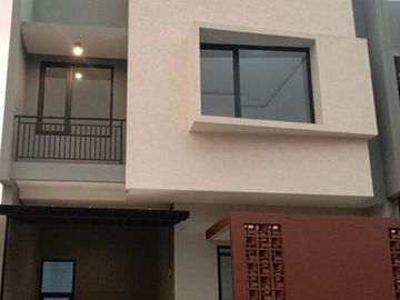 Rumah Salim Jatiasih, Baru 2 LANTAI Murah Mewah,Dekat Komsen +Toll, Jatirasa Kota Bekasi Jual Dijual