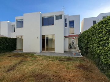 CASA EN VENTA EN PUEBLA SAN PEDRO CHOLULA ZEREZOTLA
