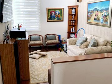 CASA DE VENTA 3 DORM CON PATIO CONJUNTO CON PISCINA SECTOR SAN JUAN DE CUMBAYA
