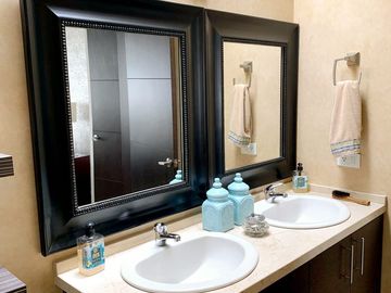 CASA DE VENTA 3 DORM CON PATIO CONJUNTO CON PISCINA SECTOR SAN JUAN DE CUMBAYA