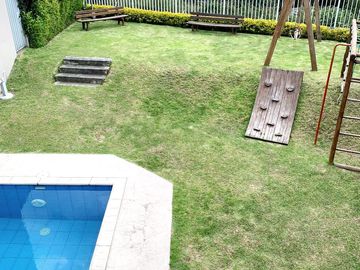CASA DE VENTA 3 DORM CON PATIO CONJUNTO CON PISCINA SECTOR SAN JUAN DE CUMBAYA