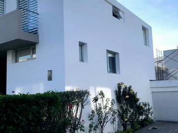 CASA DE VENTA 3 DORM CON PATIO CONJUNTO CON PISCINA SECTOR SAN JUAN DE CUMBAYA