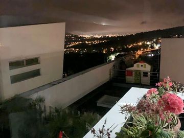 CASA DE VENTA 3 DORM CON PATIO CONJUNTO CON PISCINA SECTOR SAN JUAN DE CUMBAYA
