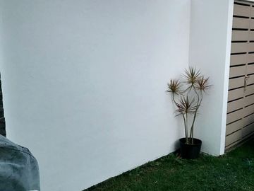 CASA DE VENTA 3 DORM CON PATIO CONJUNTO CON PISCINA SECTOR SAN JUAN DE CUMBAYA