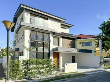 Well Designed House and Lot for Sale in Verdana Homes Mamplasan at Binan, Laguna
